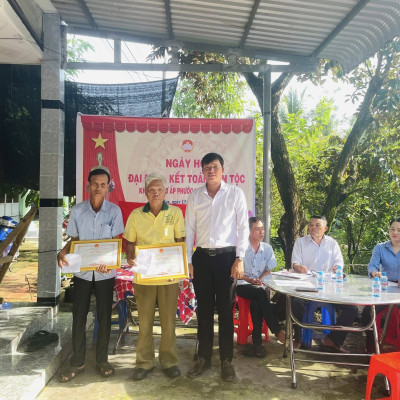 ỦY BAN MẶT TRẬN TỔ QUỐC VIỆT NAM XÃ VĨNH TUY TỔ CHỨC THÀNH CÔNG NGÀY HỘI ĐẠI ĐOÀN KẾT TOÀN DÂN TỘC NĂM 2025